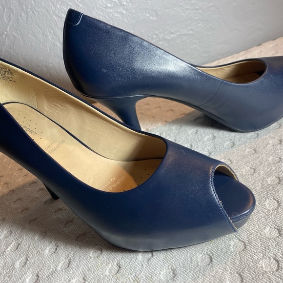 NWOT ROCKPORT adiPRENE by Adidas Women’s Blue Leather PeepToe Pumps - Picture 13 of 16